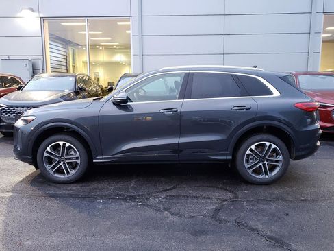 New 2025 Audi Q5 Premium Plus image 2