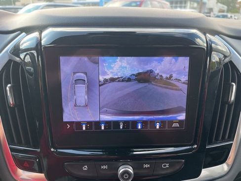 Used 2020 Chevrolet Traverse Premier FWD image 28