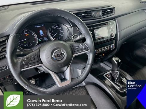 Used 2017 Nissan Rogue SV AWD/4WD image 11