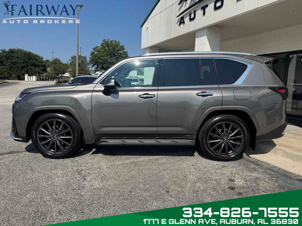 Used 2023 Lexus LX 600 F Sport w/ Accessory Package (Z1) AWD/4WD image 9