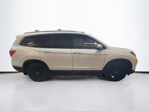Used 2016 Honda Pilot Elite image 10