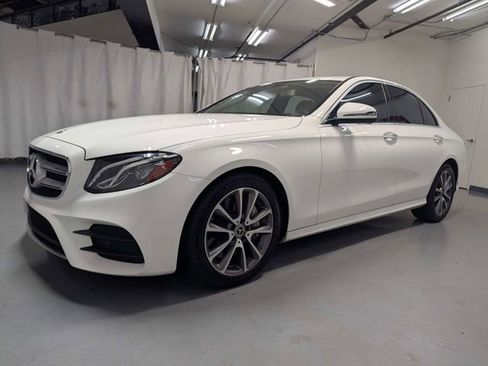Used 2020 Mercedes-Benz E 450 4MATIC Sedan w/ Premium Package image 5
