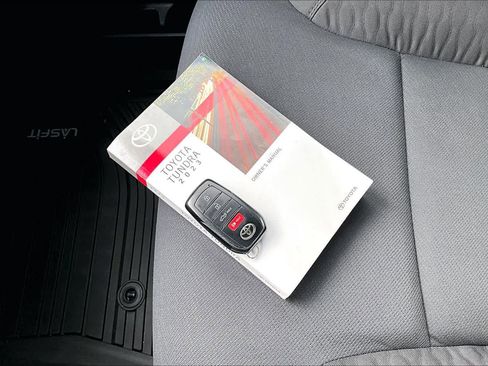 Used 2023 Toyota Tundra SR5 image 15