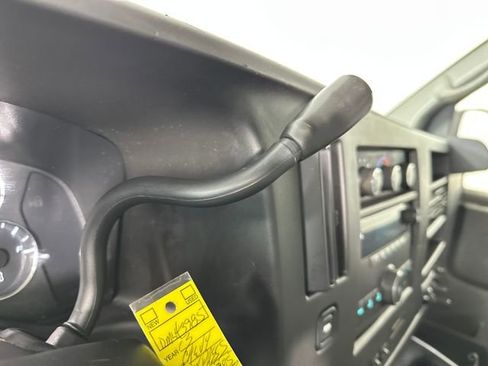 Used 2013 Chevrolet Express 1500 AWD image 20