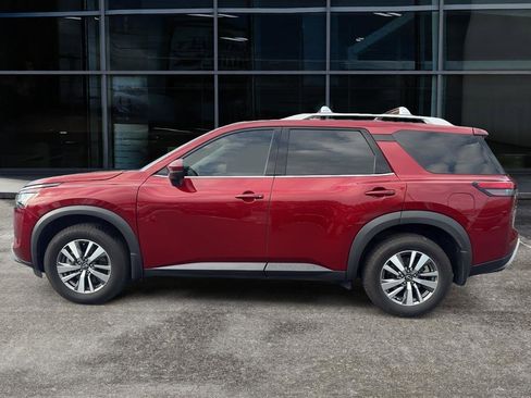 Used 2023 Nissan Pathfinder SL image 8