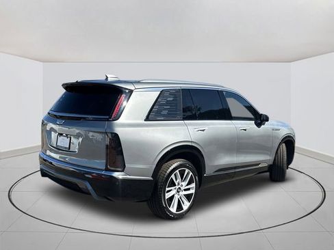 New 2026 Cadillac Vistiq Luxury AWD/4WD image 11