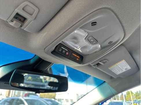 Used 2019 Chevrolet Bolt Premier w/ Infotainment Package image 11