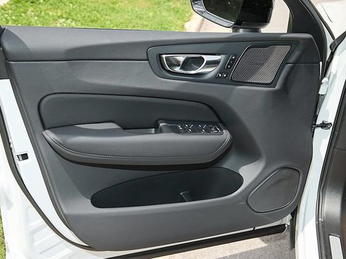 New 2026 Volvo XC60 T8 Plus w/ Climate Package AWD/4WD image 11