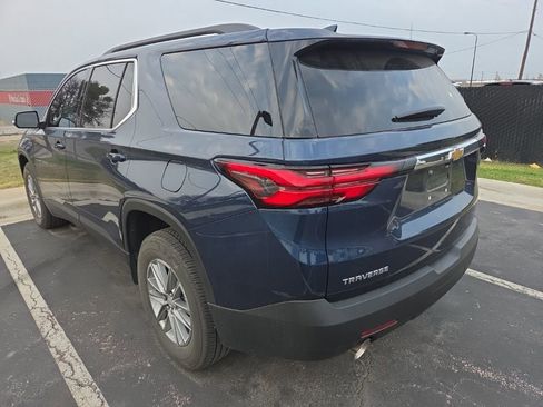 Used 2023 Chevrolet Traverse LT image 11