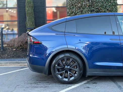 Used 2022 Tesla Model X image 22