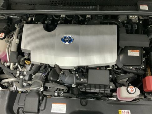 Used 2019 Toyota Prius Prime Advanced image 12