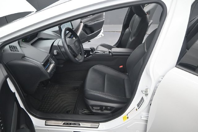Used 2024 Toyota Prius Limited w/ Limited Premium Package FWD image 11