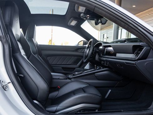 Used 2025 Porsche 911 Carrera GTS image 43