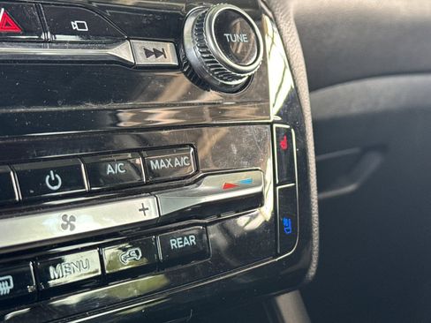 Used 2023 Ford Explorer Limited image 31