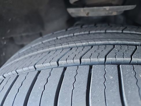 Used 2021 Ford Explorer Limited w/ Equipment Group 301A image 11