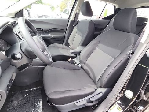 New 2025 Nissan Kicks Play S image 10