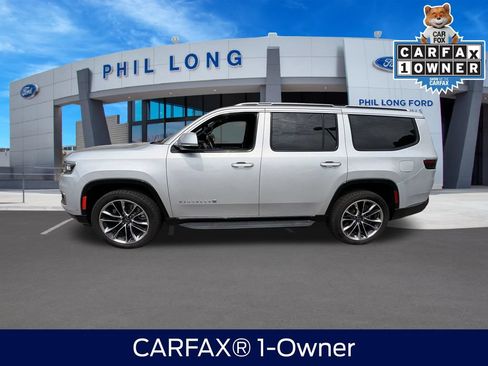Used 2022 Jeep Wagoneer Series II w/ Premium Group I AWD/4WD image 3