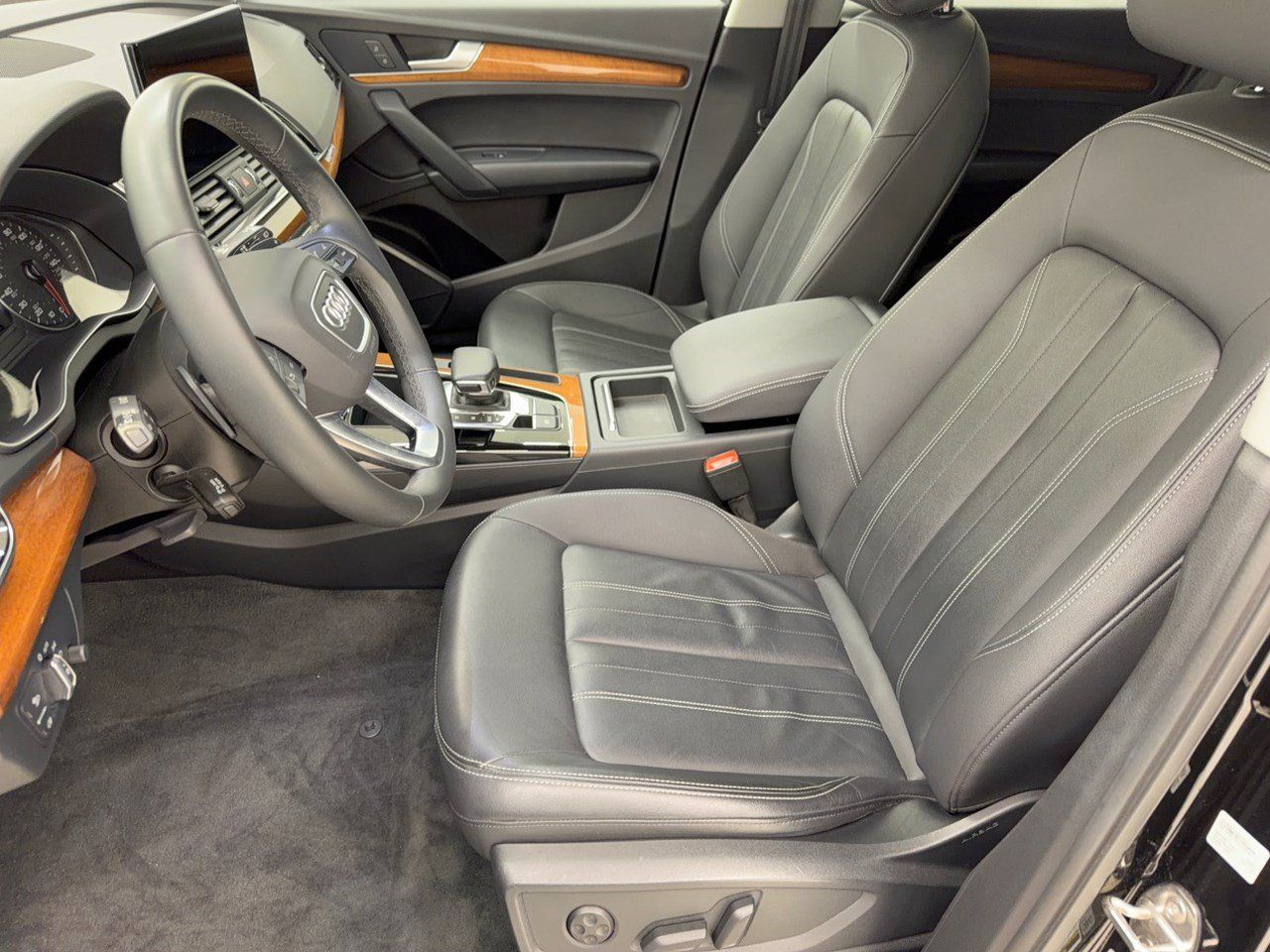 Used 2022 Audi Q5 2.0T Premium AWD/4WD image 5