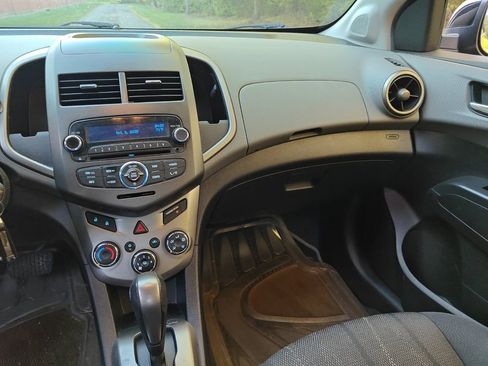 Used 2012 Chevrolet Sonic LT image 19