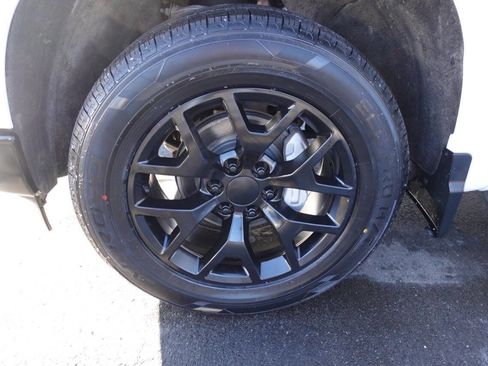 Used 2024 Chevrolet Silverado 1500 W/T w/ WT Value Package image 52