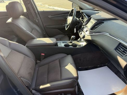 Used 2014 Chevrolet Impala LT w/ Premium Seating Package image 18