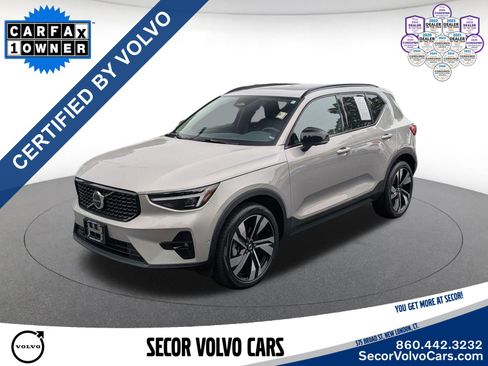Used 2023 Volvo XC40 B5 Ultimate w/ Protection Package Premier AWD/4WD image 1
