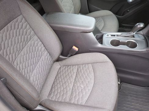 Used 2019 Chevrolet Equinox LT w/ Driver Convenience Package FWD image 27