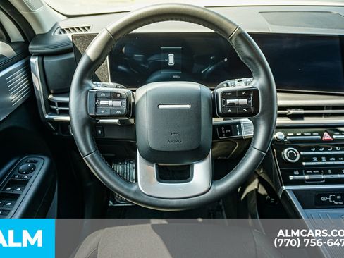 Used 2025 Hyundai Santa Fe SE FWD image 19