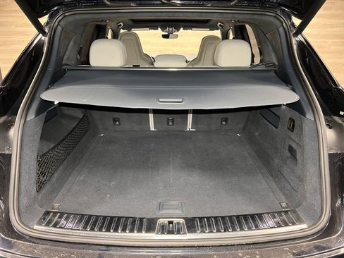 Used 2022 Porsche Cayenne Turbo image 22