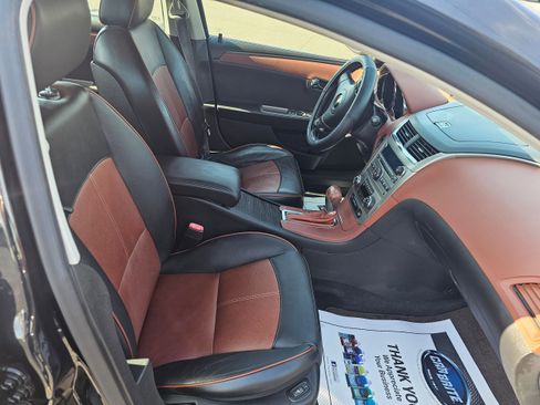 Used 2009 Chevrolet Malibu LTZ w/ HFV6 Engine Package FWD image 21