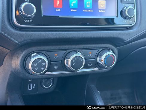 Used 2021 Nissan Versa S image 28