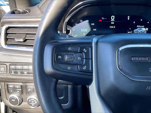 Used 2023 GMC Yukon Denali image 21