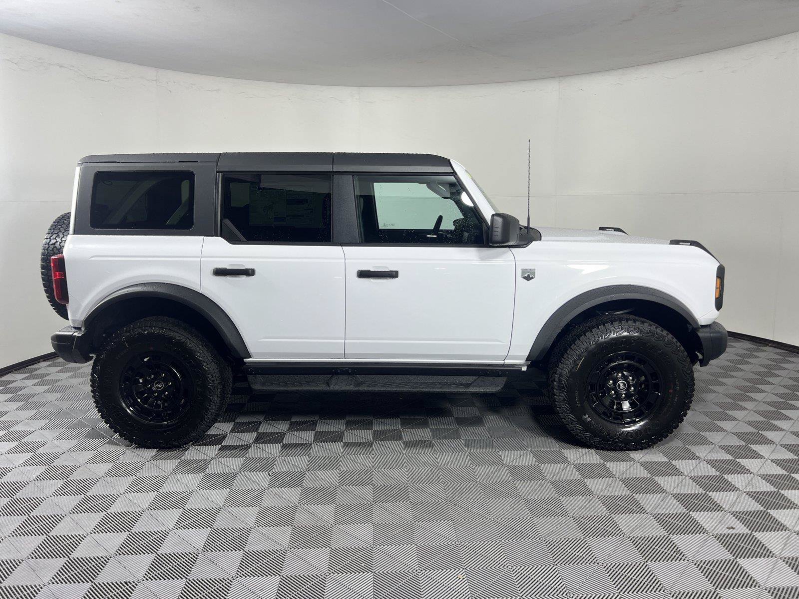 New 2026 Ford Bronco Big Bend w/ Black Diamond Package AWD/4WD image 7