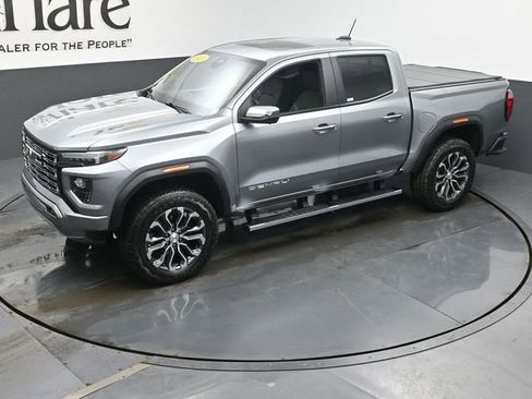 Used 2024 GMC Canyon Denali image 43