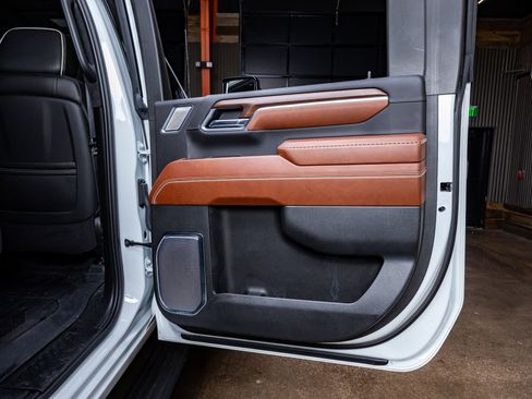 Used 2024 GMC Sierra 3500 Denali Ultimate image 37