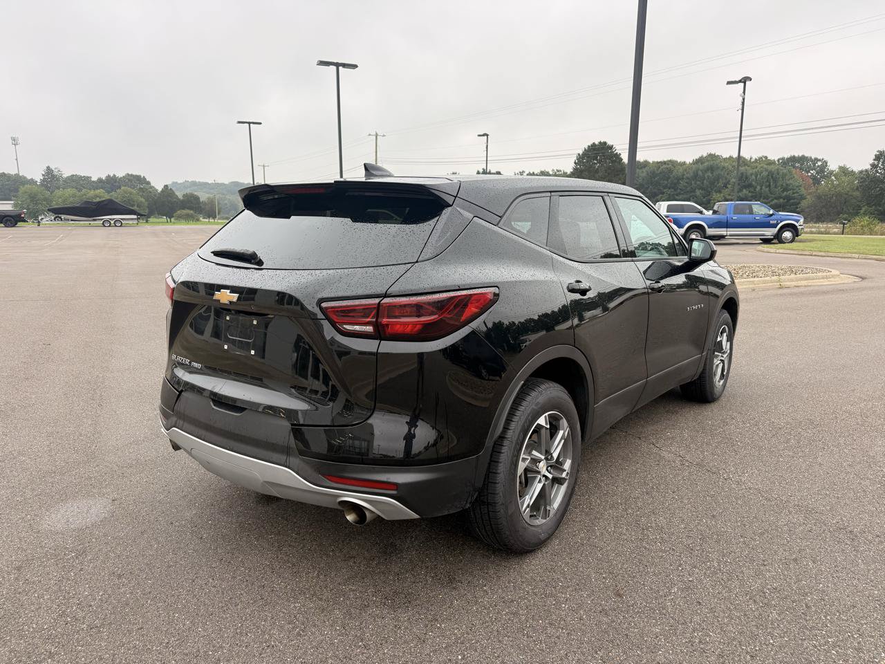 Used 2025 Chevrolet Blazer LT AWD/4WD image 3