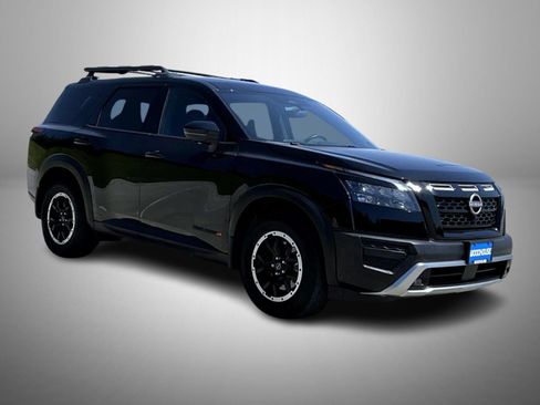 Used 2024 Nissan Pathfinder Rock Creek AWD/4WD image 3