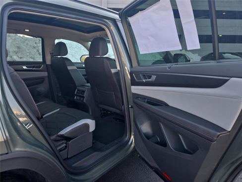 New 2026 Volkswagen Atlas Peak Edition image 30