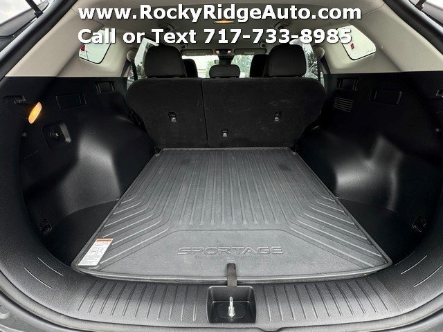 Used 2023 Kia Sportage LX AWD/4WD image 7