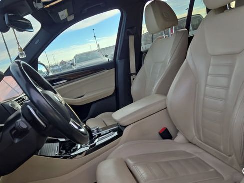 Used 2019 BMW X3 xDrive30i w/ Premium Package AWD/4WD image 5
