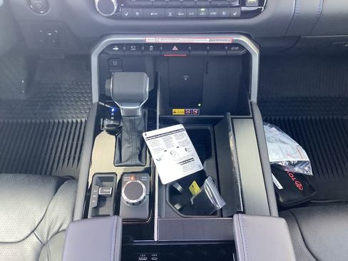 New 2025 Toyota Tundra Platinum image 19