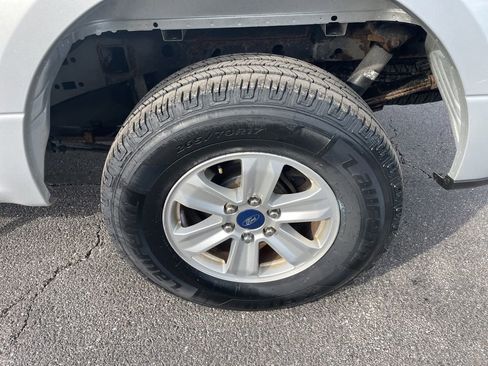 Used 2015 Ford F150 XLT image 37