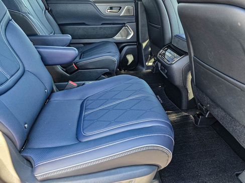 New 2026 INFINITI QX80 4WD image 38