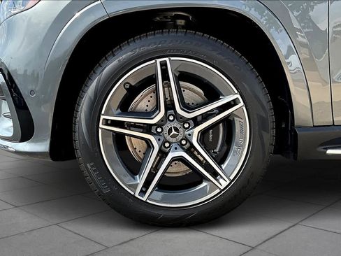 New 2026 Mercedes-Benz GLS 450 4MATIC image 21