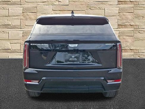 Used 2025 Cadillac Escalade IQ Sport 2 AWD/4WD image 3