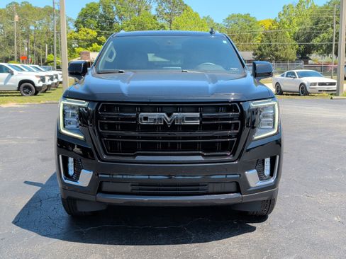 Used 2021 GMC Yukon XL SLT w/ SLT Premium Package RWD image 8