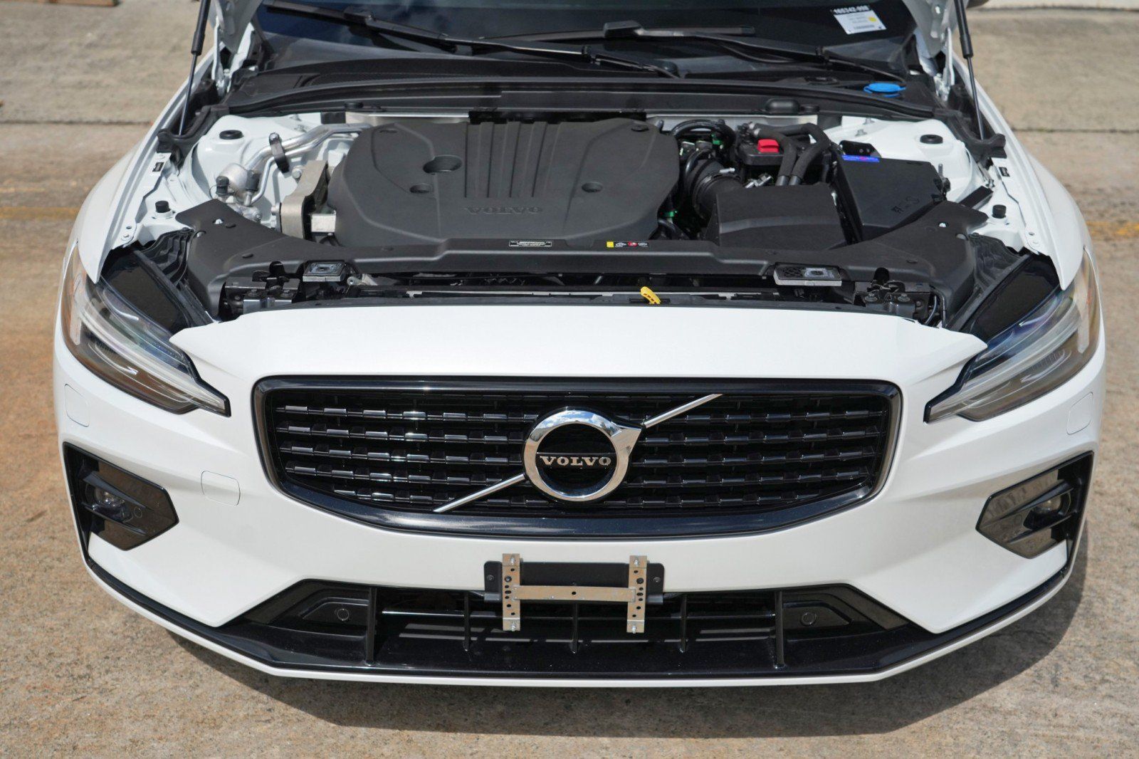 Used 2022 Volvo S60 B5 R-Design w/ Climate Package FWD image 6