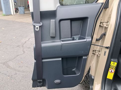 Used 2014 Toyota FJ Cruiser 2WD w/ Convenience Package image 17