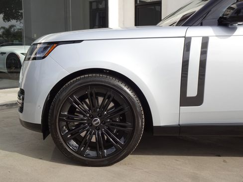 Used 2023 Land Rover Range Rover Long Wheelbase SE AWD/4WD image 10