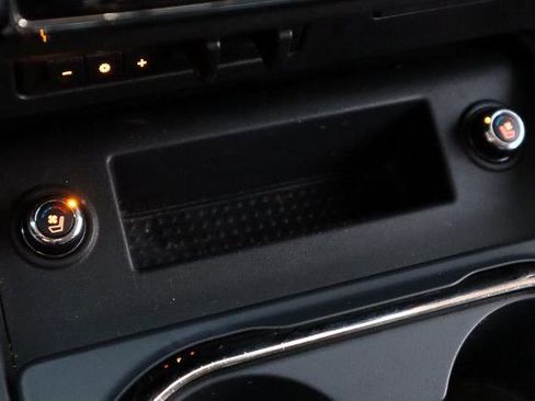 Certified 2019 Nissan Titan Platinum Reserve image 25